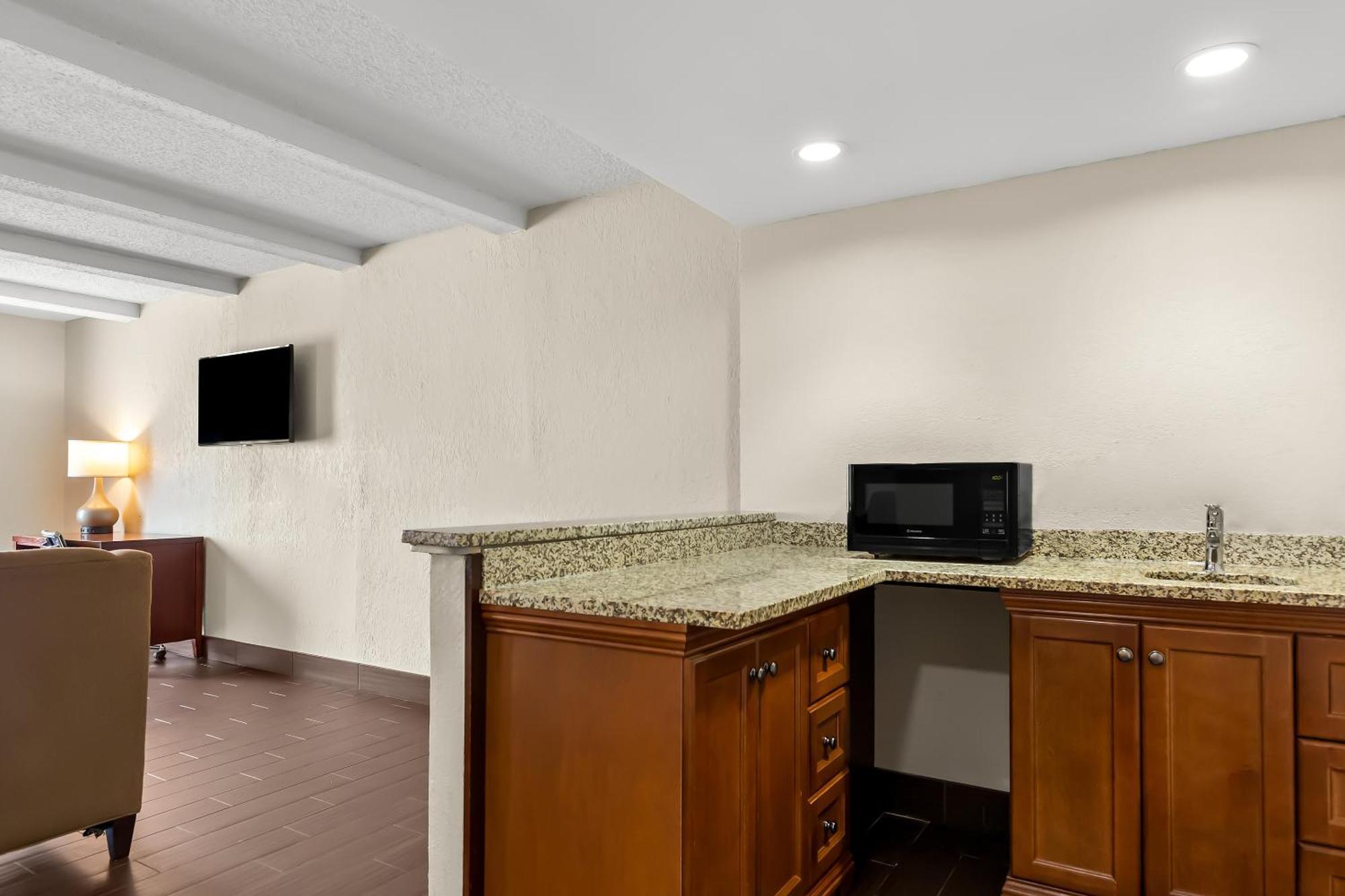 Comfort Inn St Louis - Westport Event Center Меріленд-Гайтс Екстер'єр фото